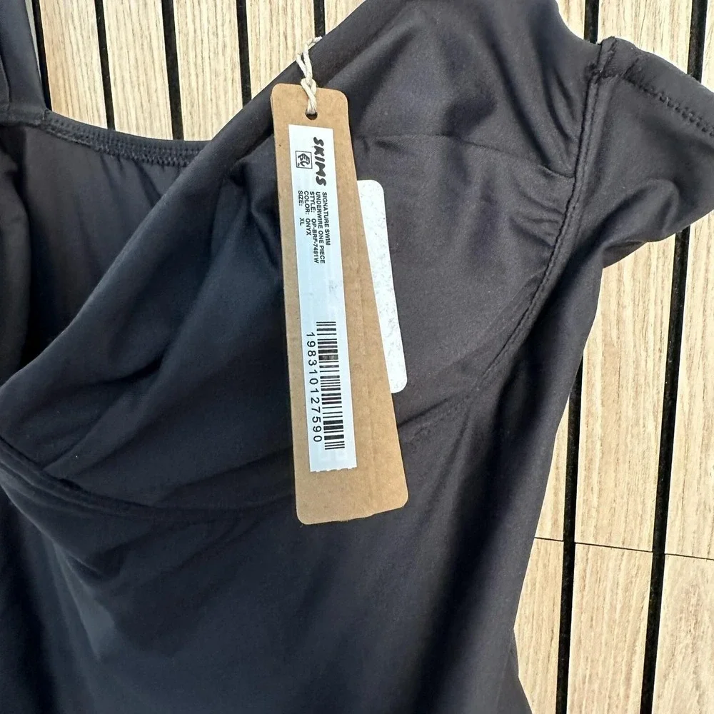 283 SKIMS Underwire One-Piece Swimsuit (XL, NWT)